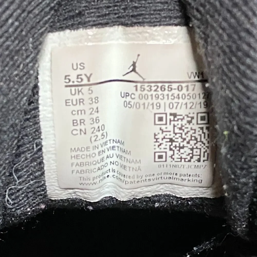 Kid's Air Jordan 12 Retro Mid Reverse Taxi Youth Size 5.5Y Sneakers (153265-017)